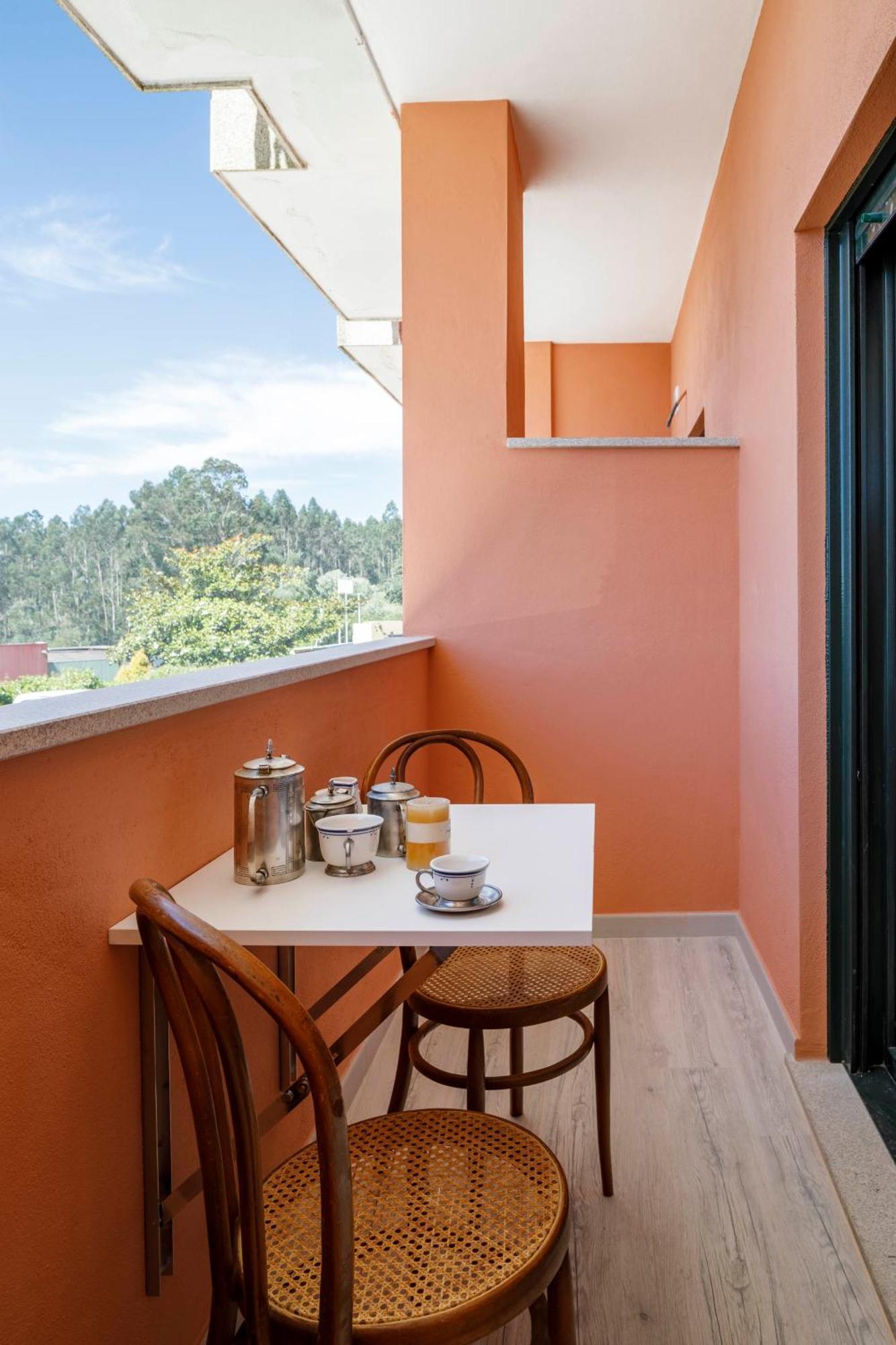 Luxury Singular Orange Apartment