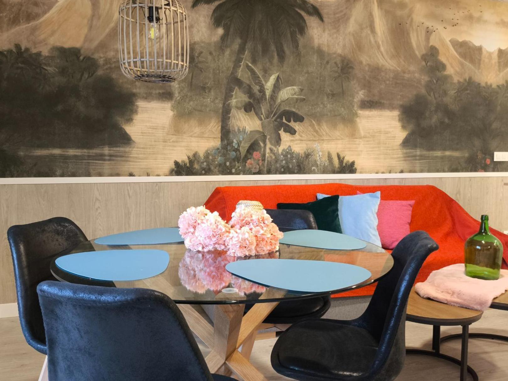 Luxury Singular Orange Saint-Jacques-de-Compostelle
